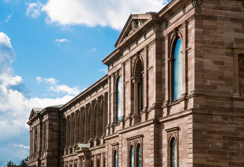 HKH_Neue Galerie Außenansicht_Foto Arno Hennsmanns_MA22599